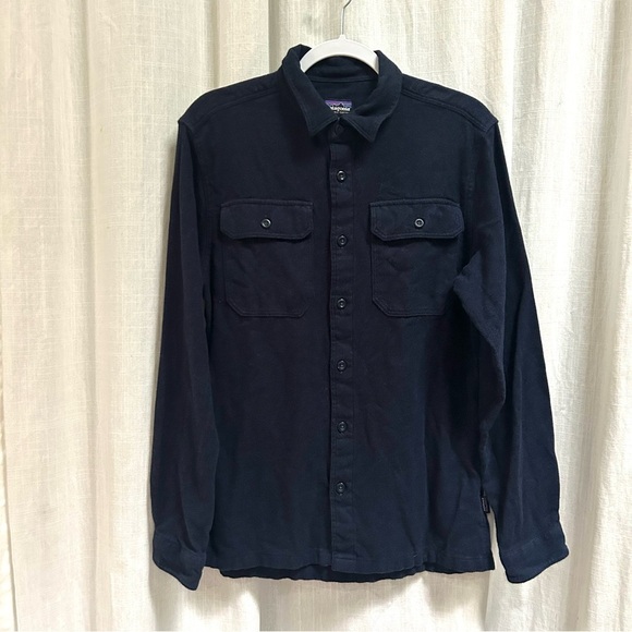 Patagonia Other - Patagonia Men's Knoven Shirt size small navy blue